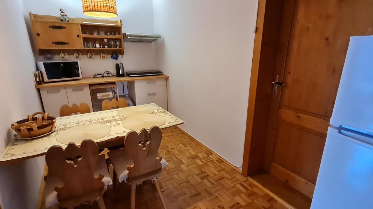 Апартаменти Penzion Piano Ліптовський Мікулаш Екстер'єр фото